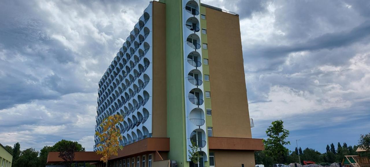 Life Apartmanok Siófok Eksteriør billede