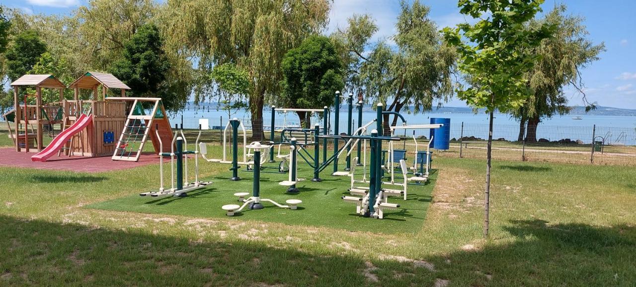 Life Apartmanok Siófok Eksteriør billede